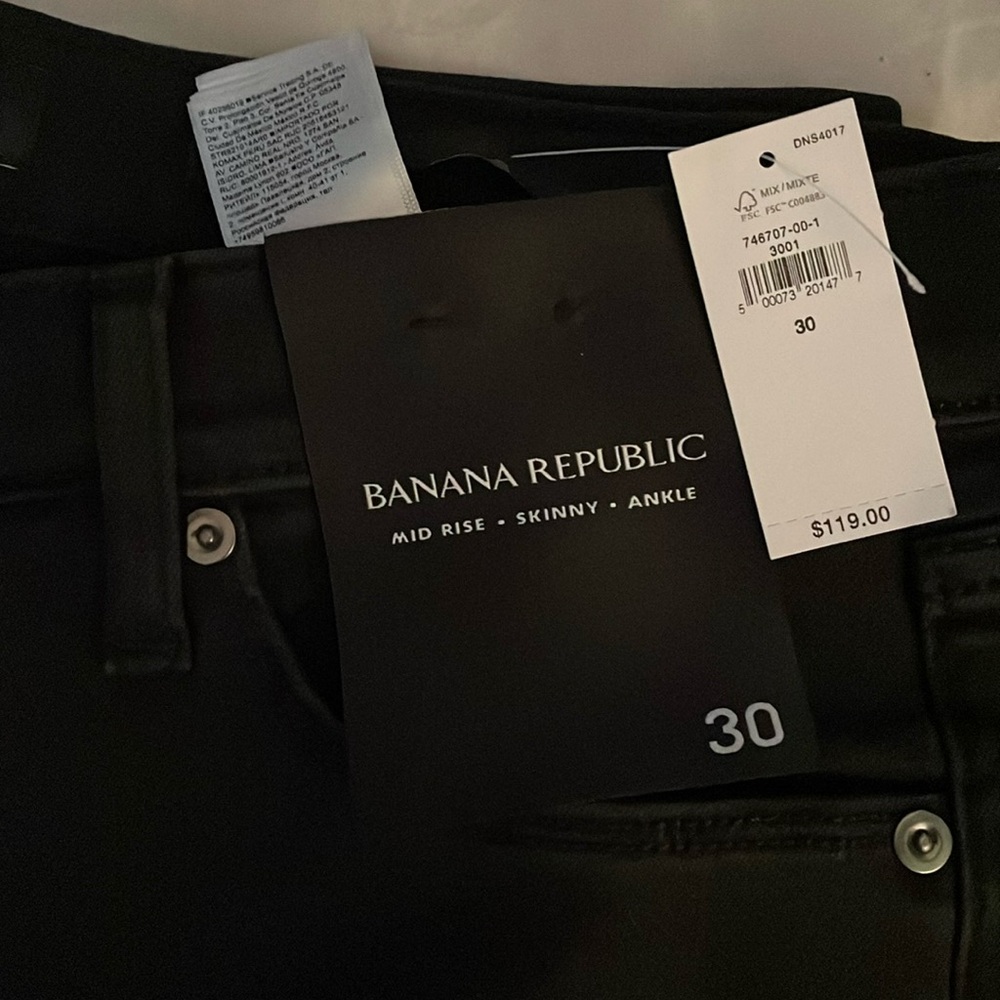 Banana Republic Black NWT mid rise skinny ankle pants